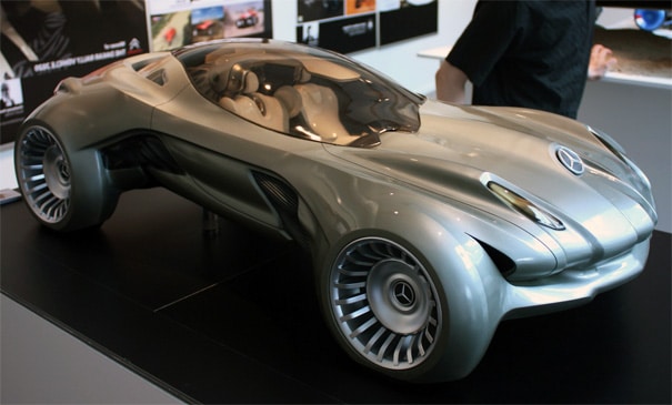 Mercedes Future 2040 Model | No Rolling Wheels?