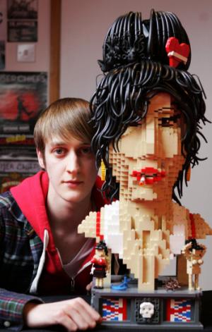 19 Year Old Builds Insane 3,000 Brick Amy Winehouse Bust