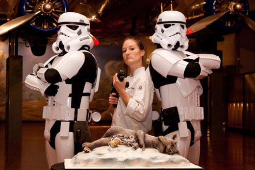 Star Wars Artist Gets Married – What’s Wrong With The Cake?