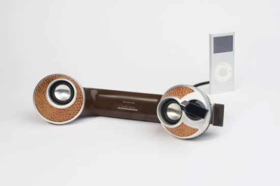 Retro Bakelite Phone: The True MP3 Player Speaker System!