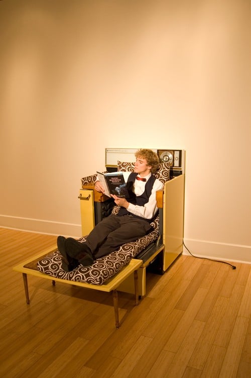 This Oven Lounge Geekifies Your Home Like Nothing Else!