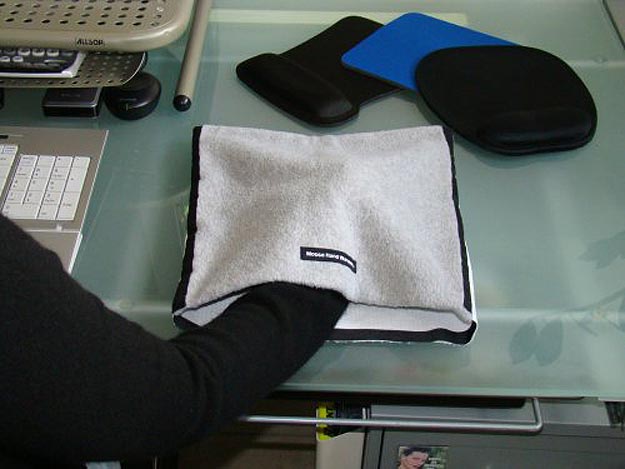 The Geek Way To Keep Your Hands Toasty Warm