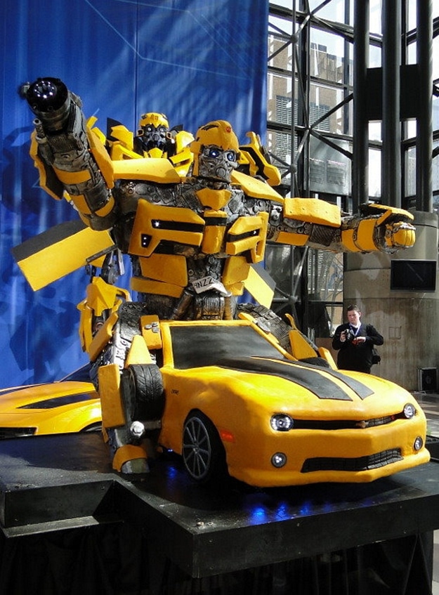 Transformers: The 2,000 Pound Bumblebee Vanilla Cake