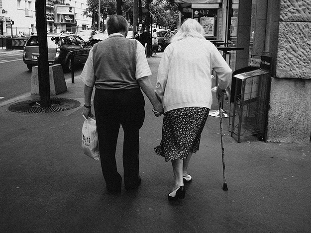 Old People In Love: A Warm & Fuzzy Photography Collection