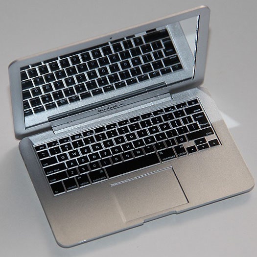MirrorBook Air: The Ultimate Ladies Beauty Accessory