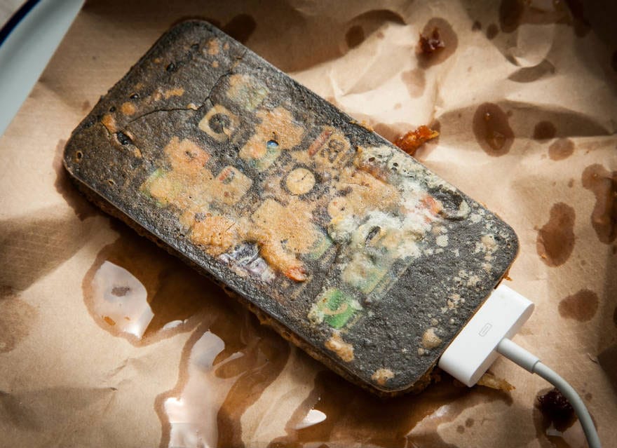 Deep Fried Gadgets: Suddenly Your iPhone Looks Tasty