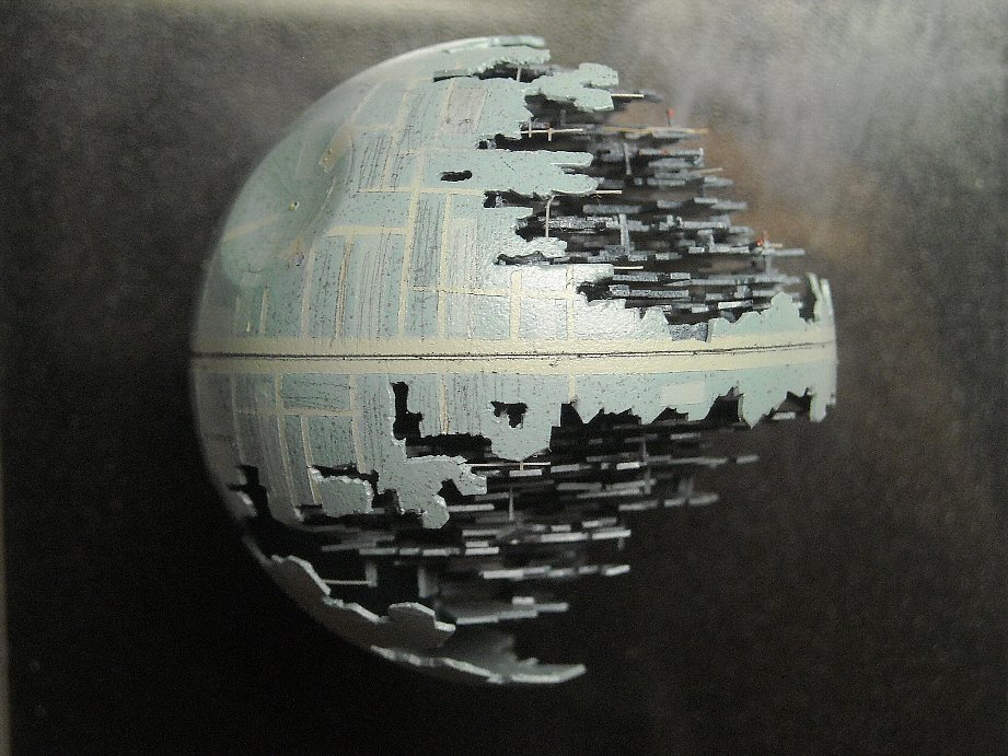 Lil’ Death Star: Now Star Wars Fits In Your Pocket