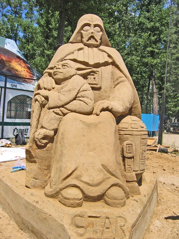 15 Super Geeky Sand Art Sculptures For Summer