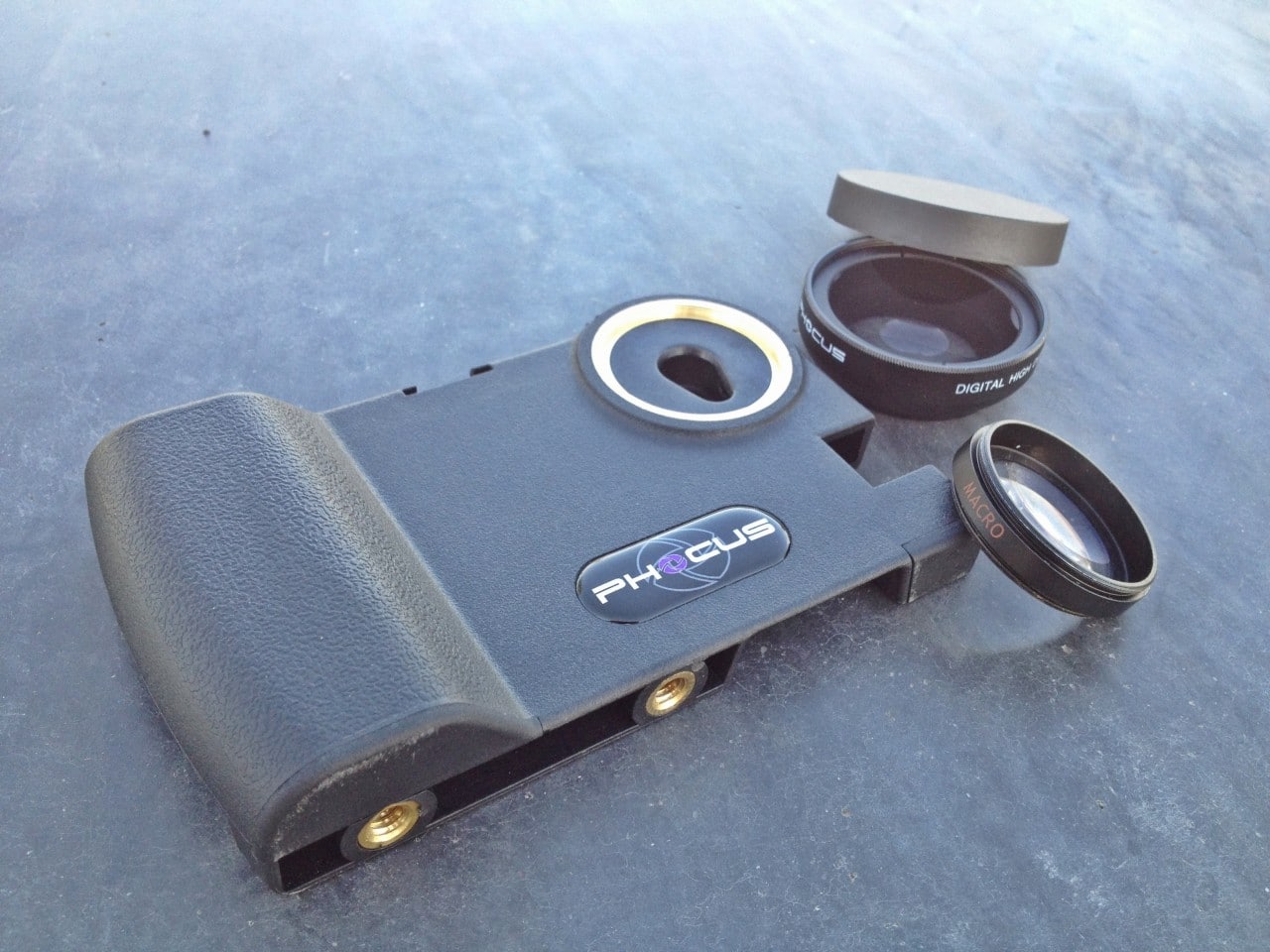 Phocus Case Allows DSLR Lenses To Be Used With Your iPhone