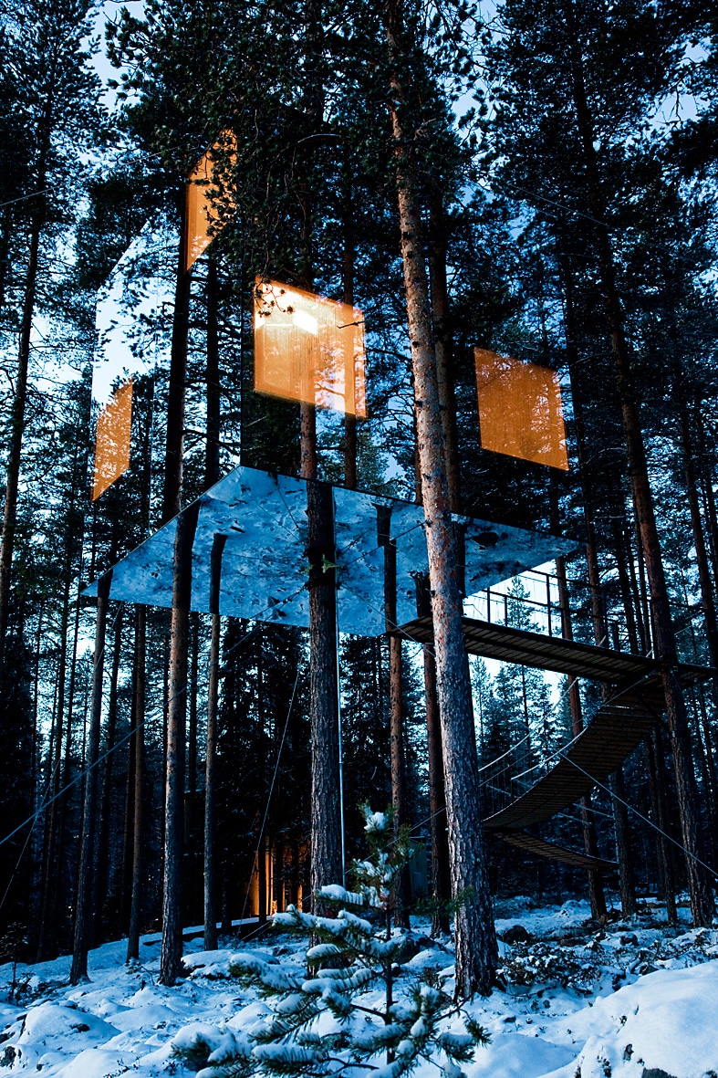An Inspiring Mirrored Treehouse Design You’ll Want To Experience