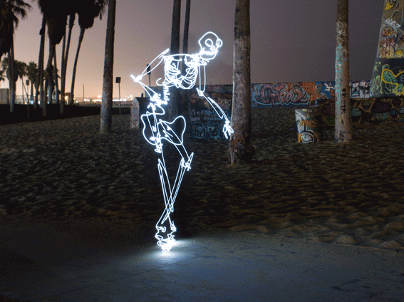 LightBomber App: Jazz Up Your Photos With Light Painting