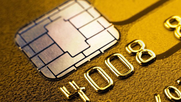 World’s First Credit Card Made From Pure Gold & Diamonds