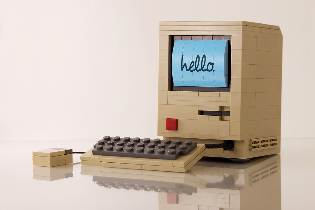 The First Macintosh Rebuilt In LEGO Looks Just Like The Original