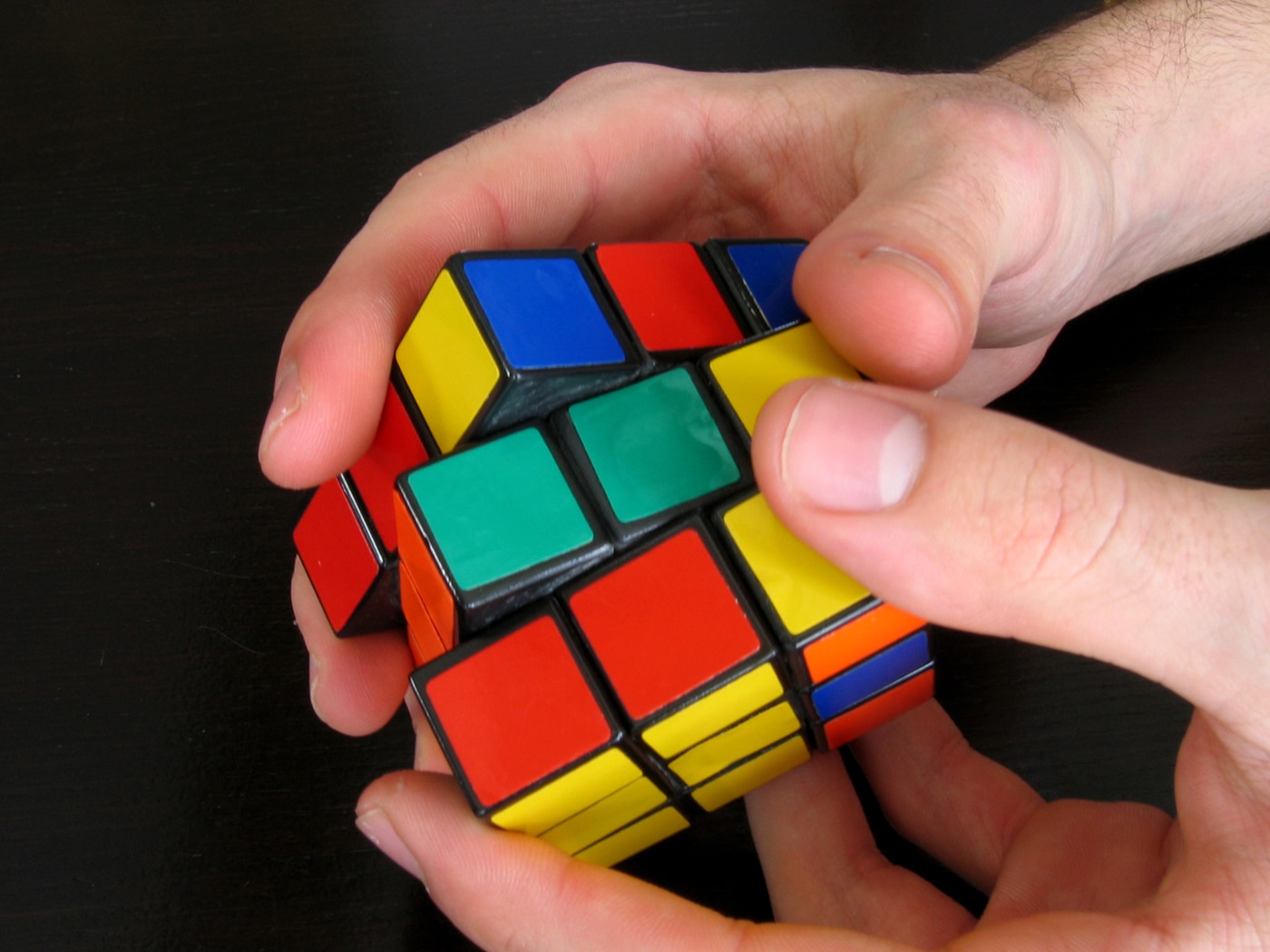 How To Look Like You Can Solve A Rubik’s Cube Even If You Can’t