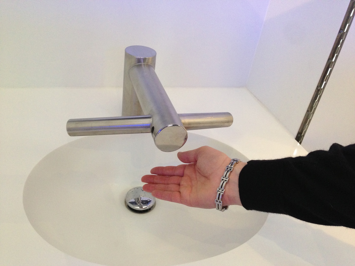Dyson Airblade Tap Optimizes Our Entire Hand Washing & Drying Process
