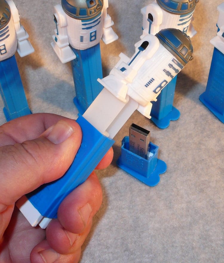 Star Wars Flash Drives Built Into Functional Pez Dispensers