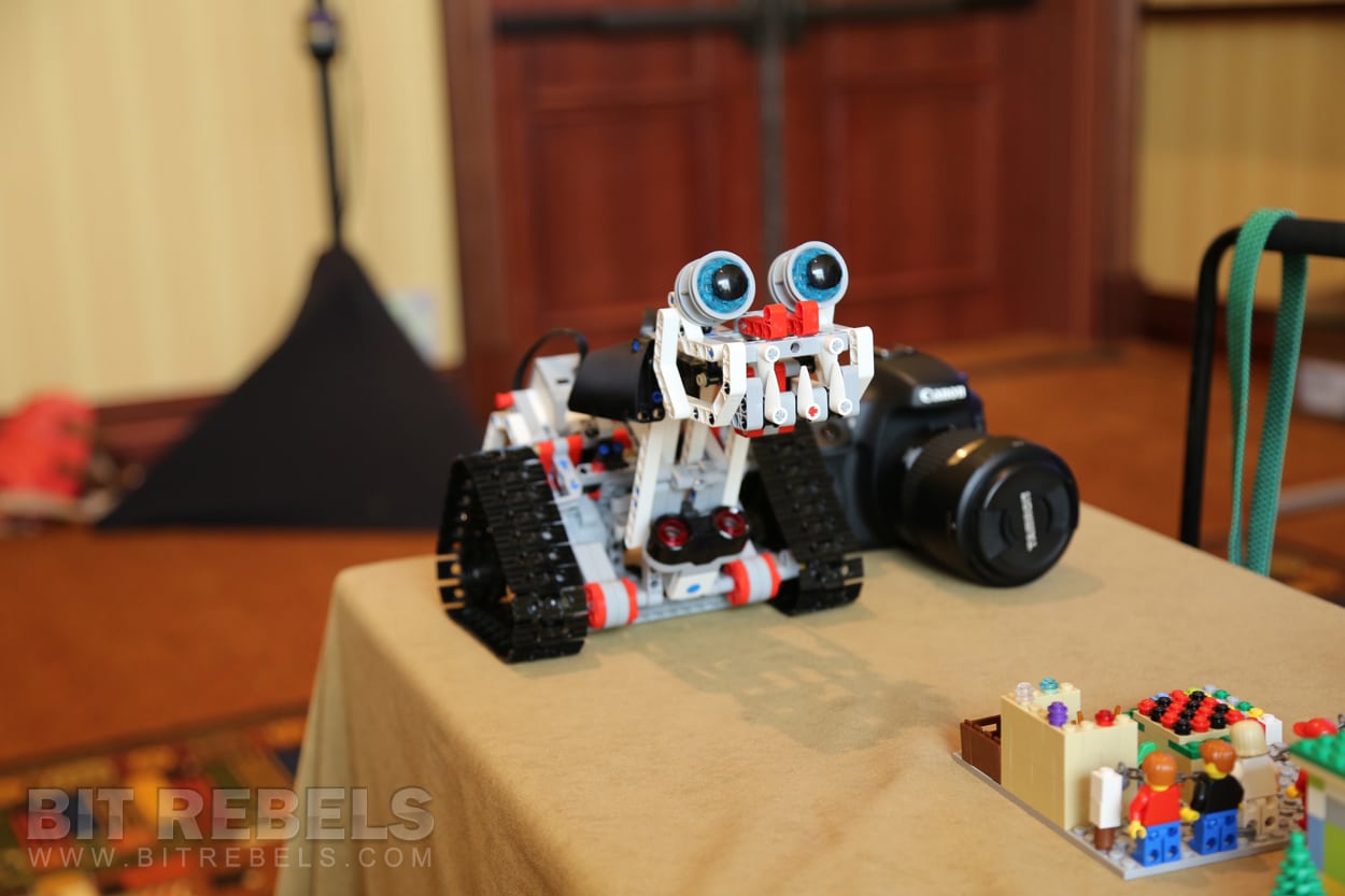 SXSW 2013: LEGO Shows Off Their Newest Generation Of LEGO Robotics