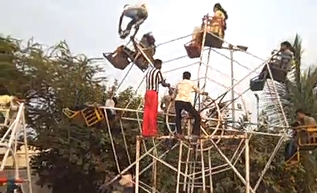 Human Powered Ferris Wheel For Thrill Seekers [Video]