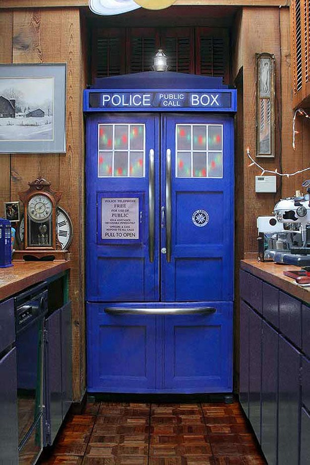 DIY TARDIS Police Box Fridge Turns Your Kitchen Into A Geek’s Paradise