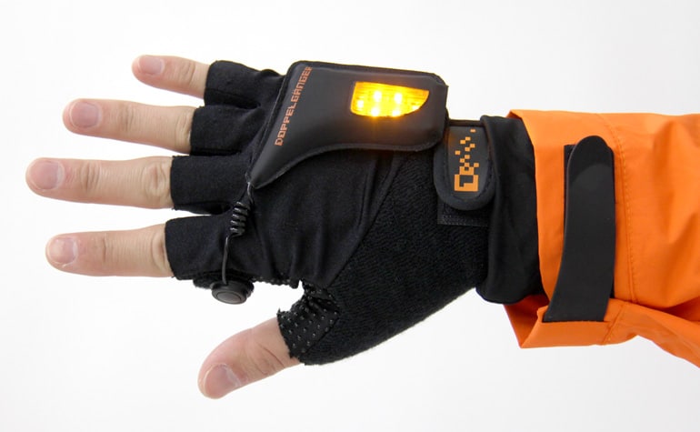 Turn Signal Bike Gloves Use LED Lights For Visibility