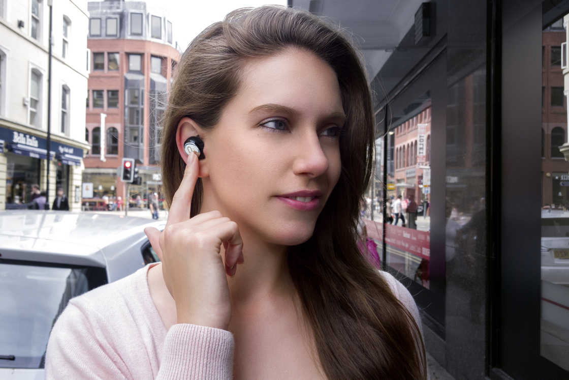 Real-Time Translation Earphones – Never Miss A Word Again