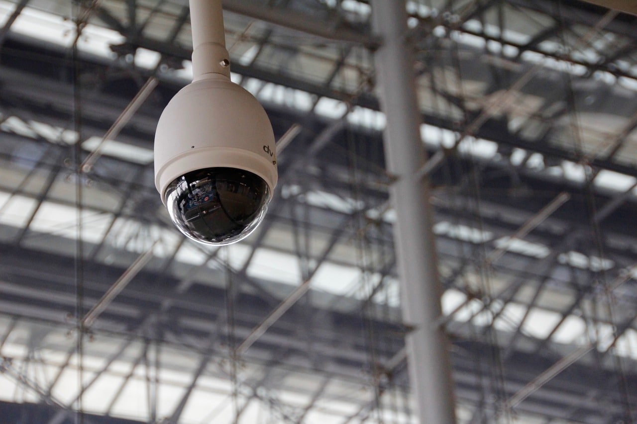 5 Reasons Your Business Needs Surveillance Cameras