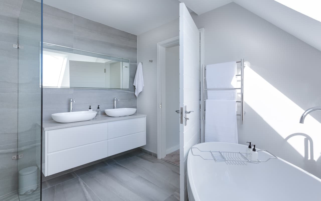 Smart Bathrooms Guide Header Image