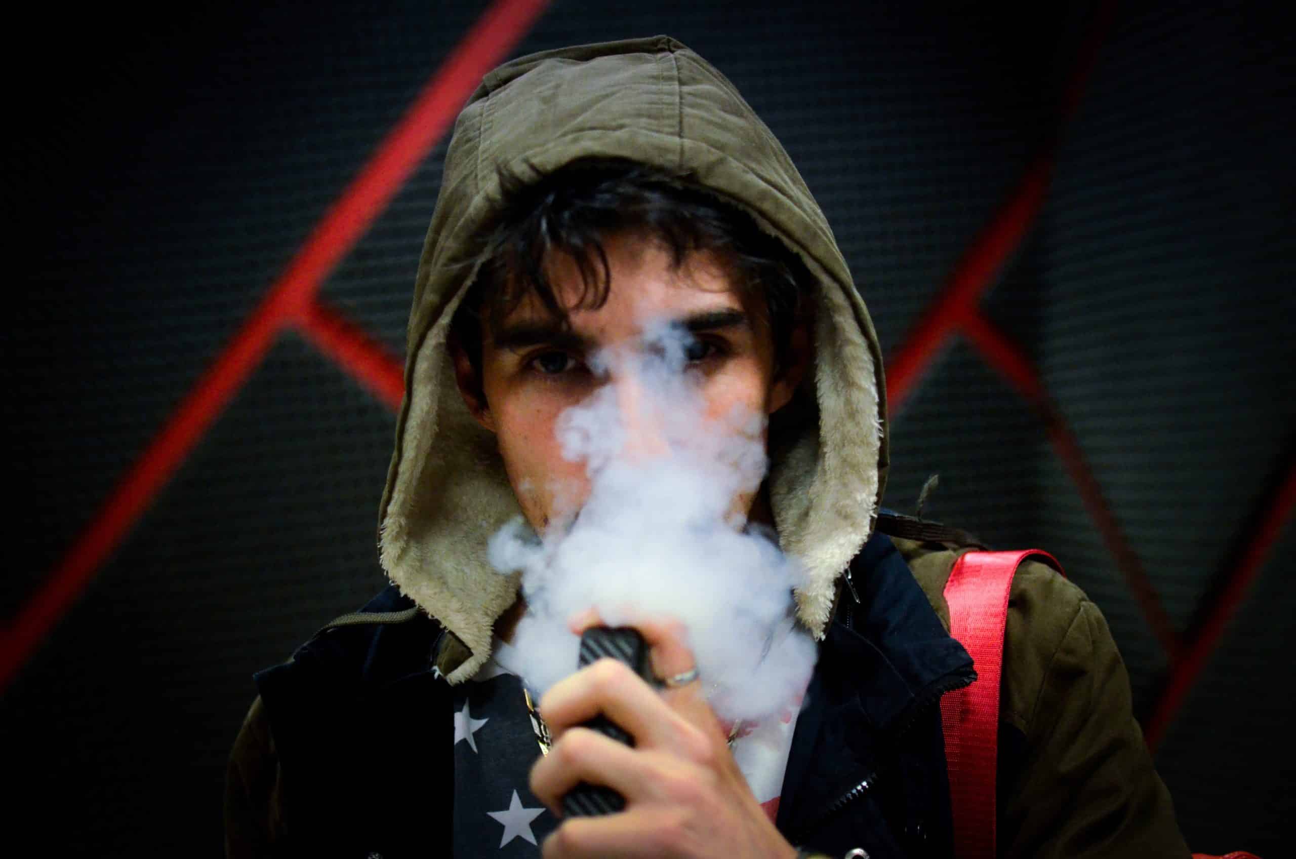 Vaping vs Smoking – Getting Started The Right Way